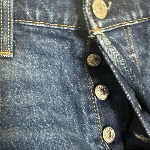 Levi’s 501 Dark Wash High Rise Women's Shorts Size 29 - Picture 4 of 6